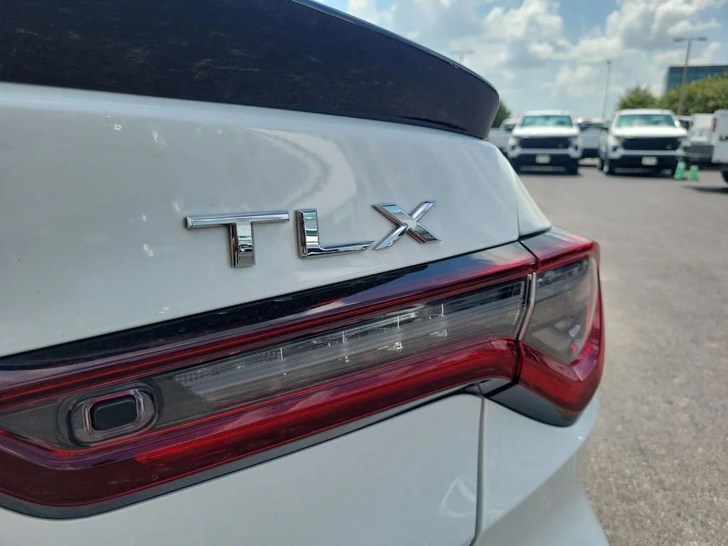 Used 2021 White Acura Type S image 32