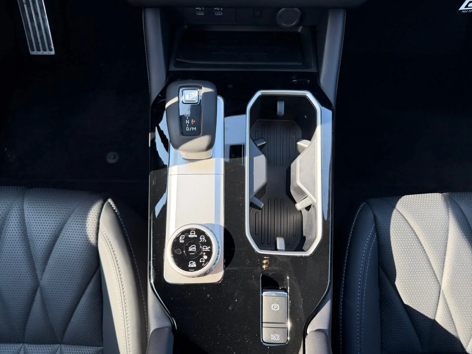 New 2026 White Diamond/Black Roof Mitsubishi Black Edition image 15