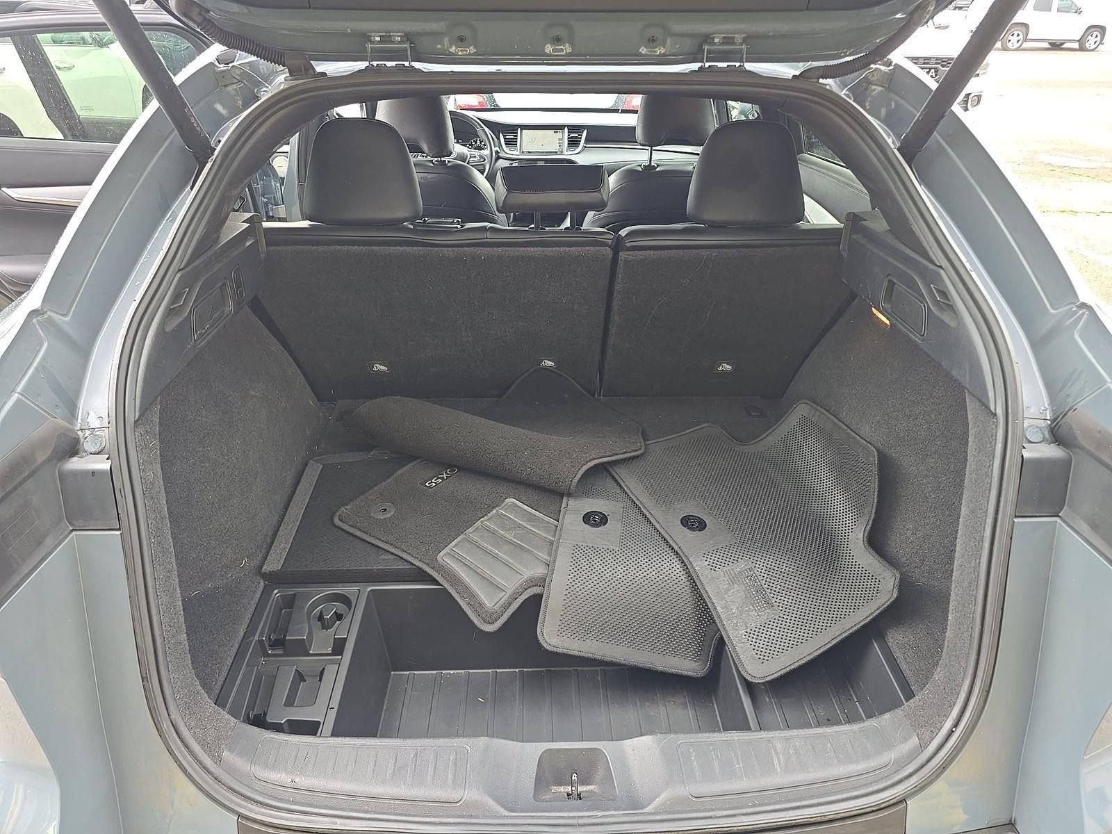 Certified Used 2025 Gray INFINITI ESSENTIAL image 5