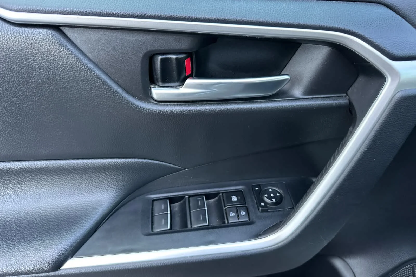 Certified Used 2024 Ice Cap Toyota XLE image 11