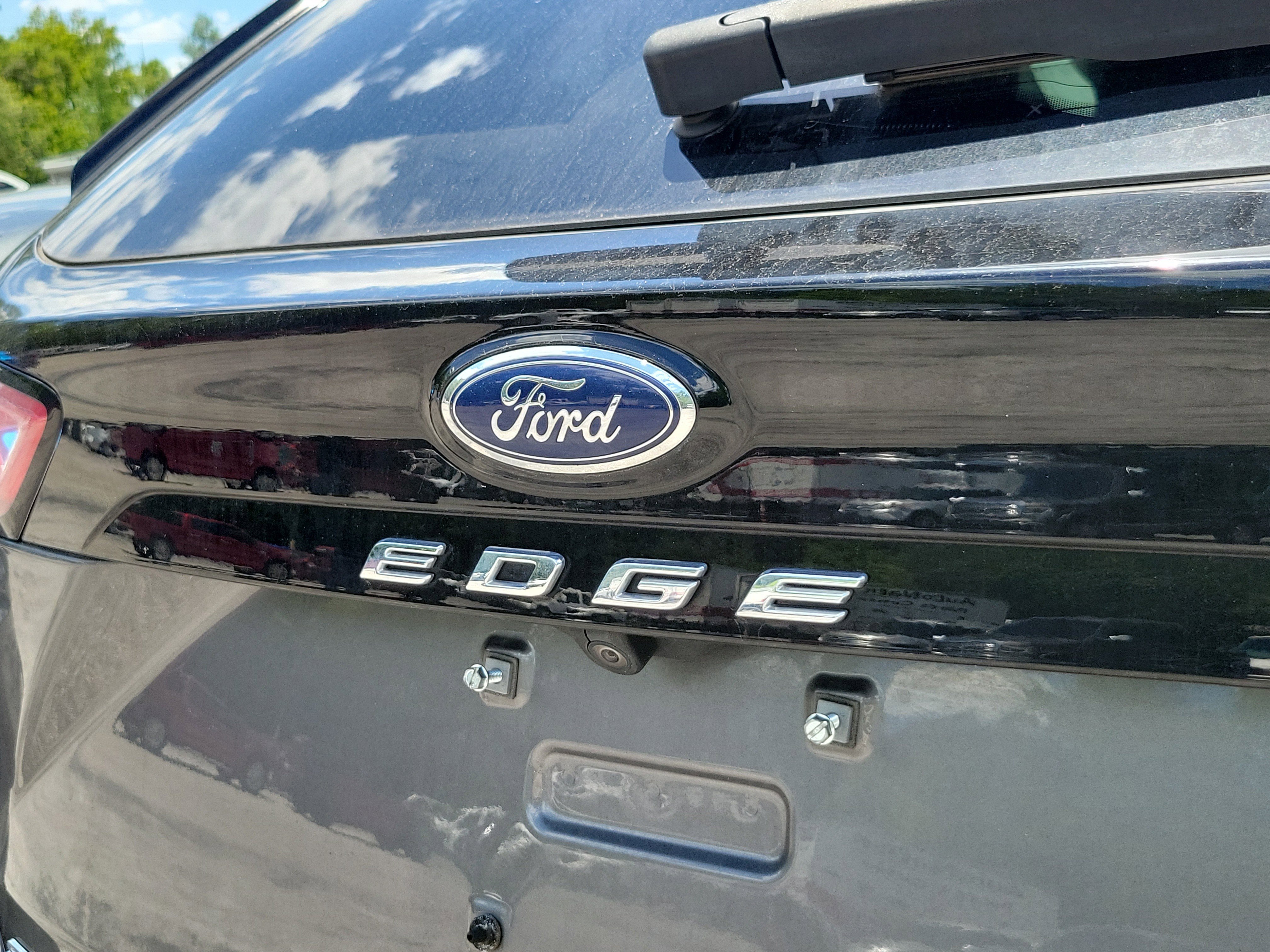Used 2023 Gray Metallic Ford SEL image 7