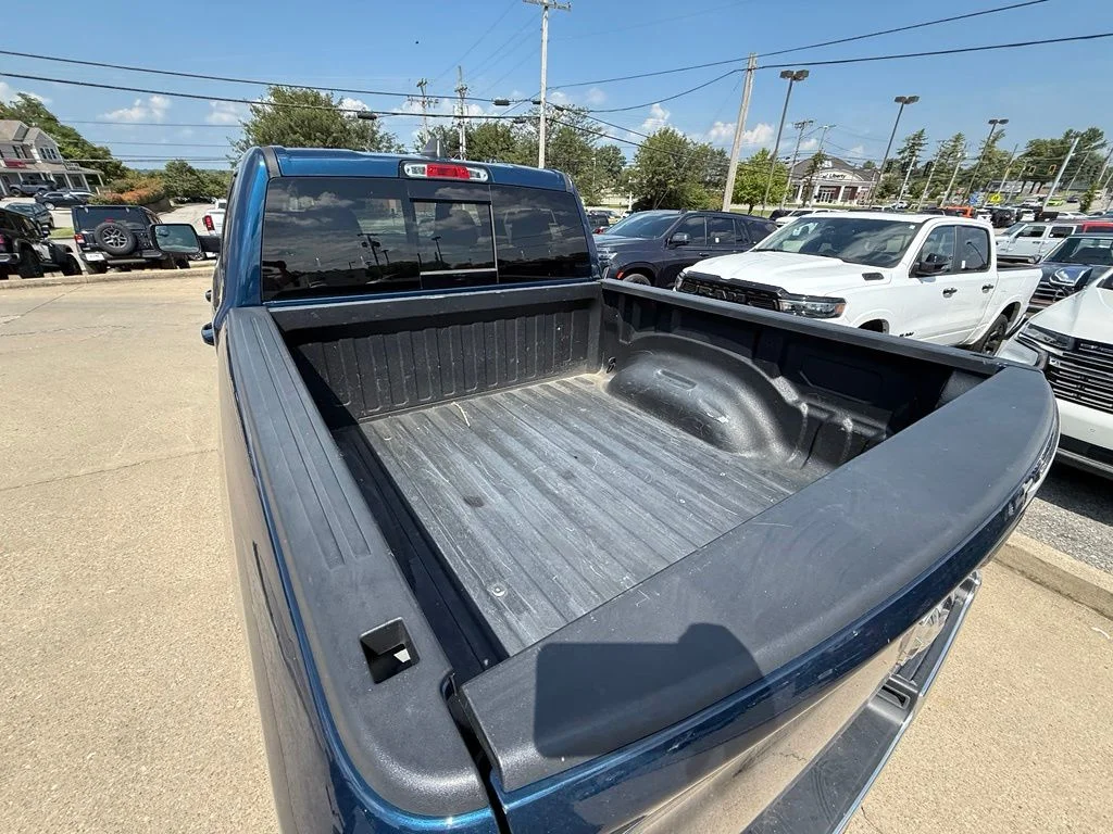 Used 2021 Blue Ram Big Horn/Lone Star image 8