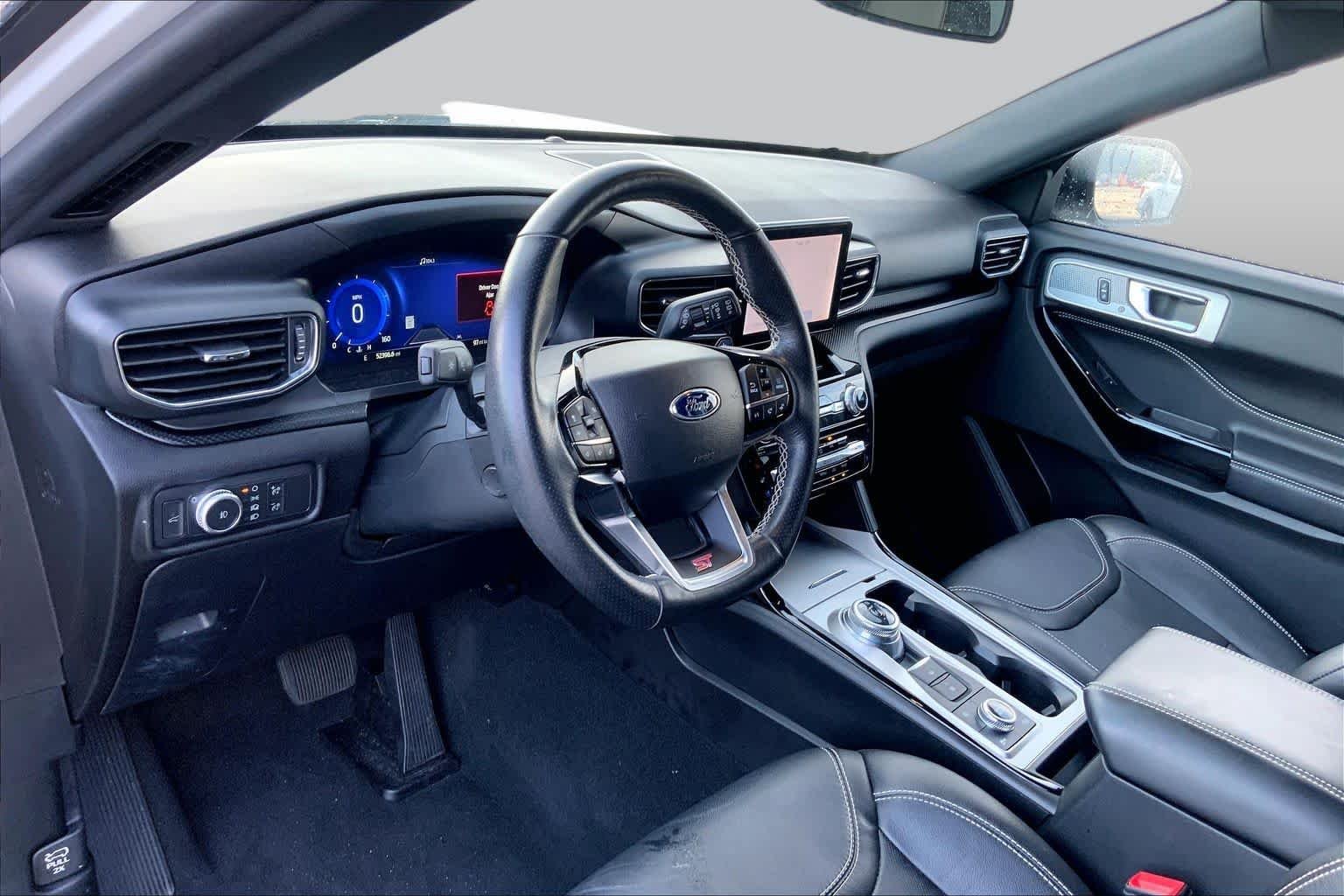 Used 2022 Star White Metallic Tri-Coat Ford ST image 17