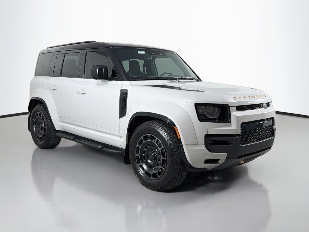 Used 2026 Gray Land Rover OCTA image 3
