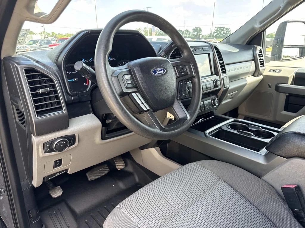 Certified Used 2020 Magnetic Metallic Ford XLT image 17