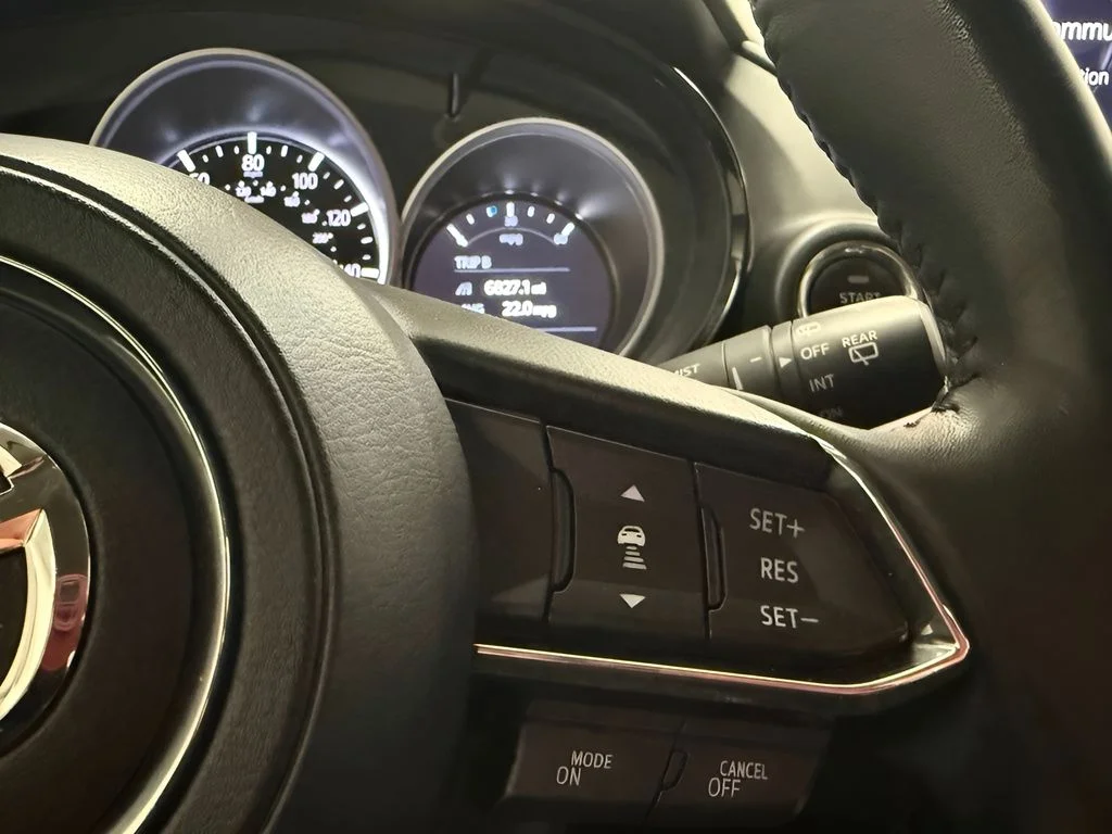 Used 2022 White Mazda Touring image 18