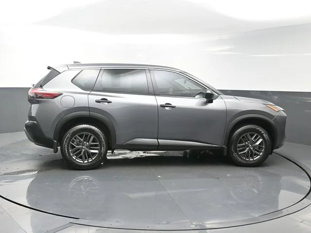 Used 2022 Gray Nissan S image 8