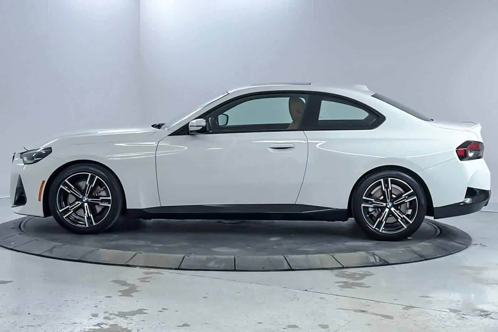 Used 2023 Alpine White BMW 230i image 5