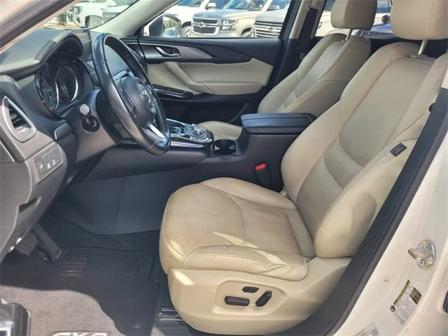 Used 2019 Snowflake White Pearl Mica Mazda Touring image 3