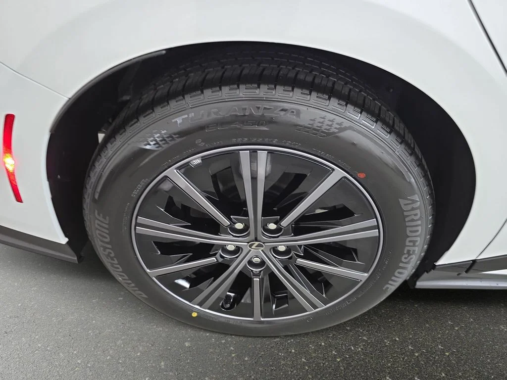New 2026 Ultra White Lexus PREMIUM PLUS AWD image 30