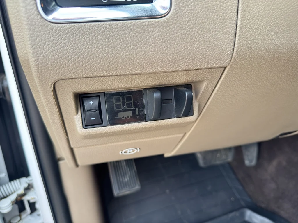 Used 2012  Ram Laramie Longhorn Edition image 21