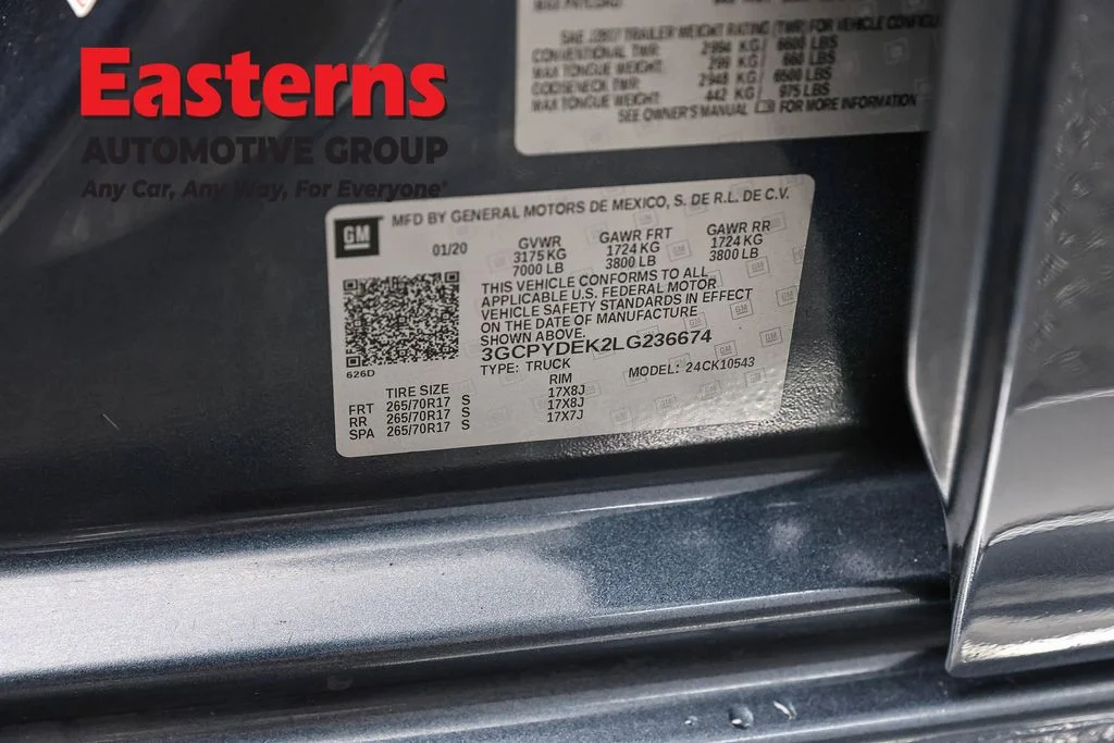 Used 2020 Gray Chevrolet LT image 33