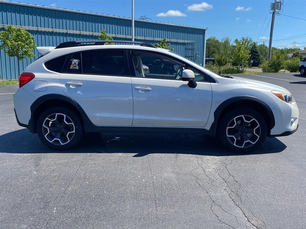 Used 2014 Satin White Pearl Subaru Premium image 11