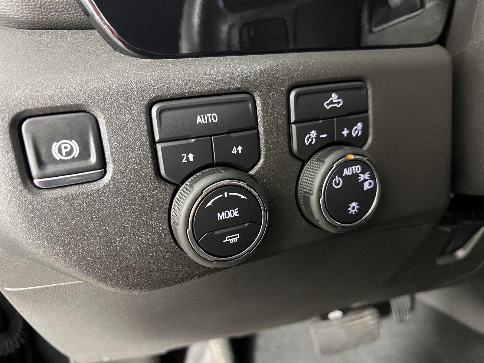 Used 2025 Black Chevrolet LT (2FL) image 27