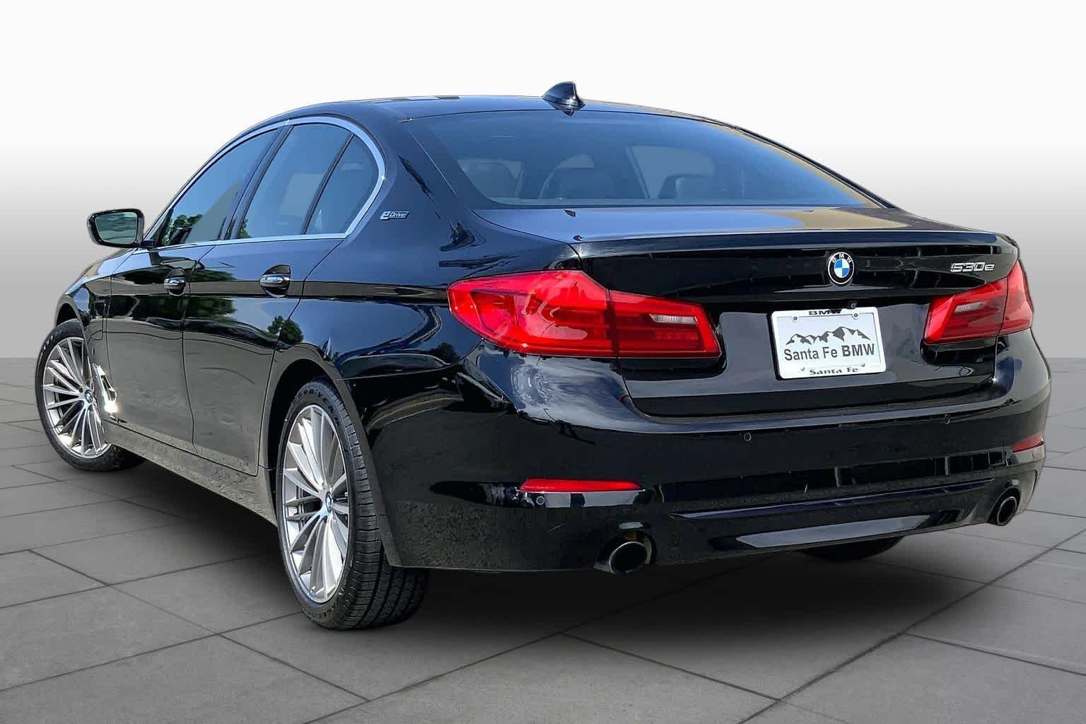 Used 2018 Black Sapphire Metallic BMW 530e xDrive iPerformance image 10