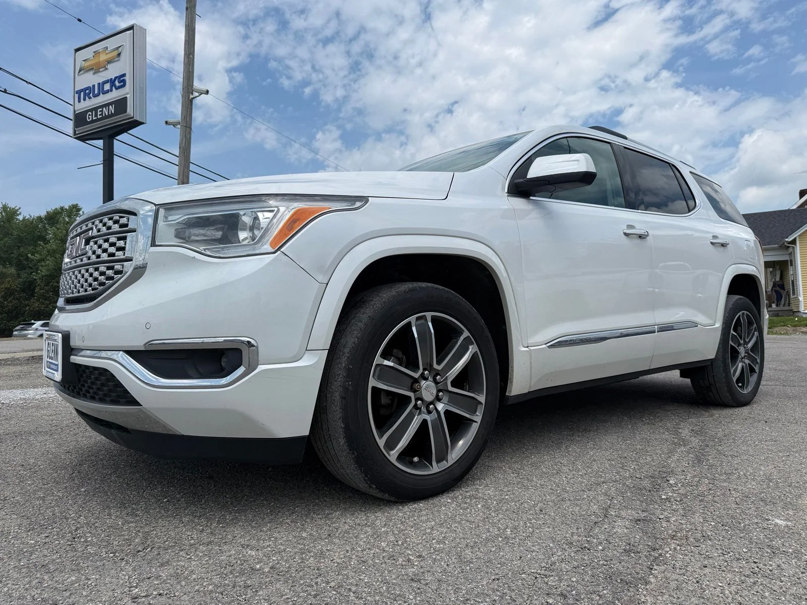 Used 2018 White GMC Denali image 2
