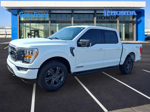 Used 2023 Oxford White Ford XLT image 4