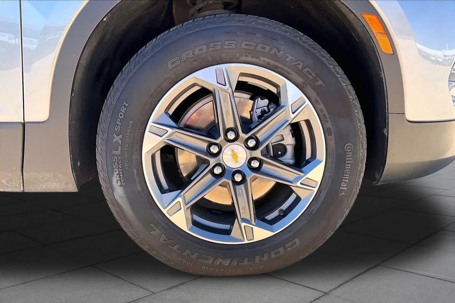 Used 2025 Sterling Gray Metallic Chevrolet LT image 10