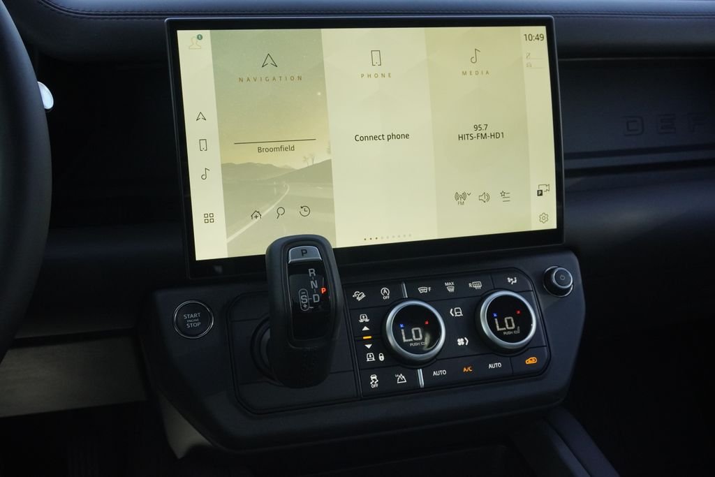 New 2026 Santorini Black Land Rover X-Dynamic SE image 15