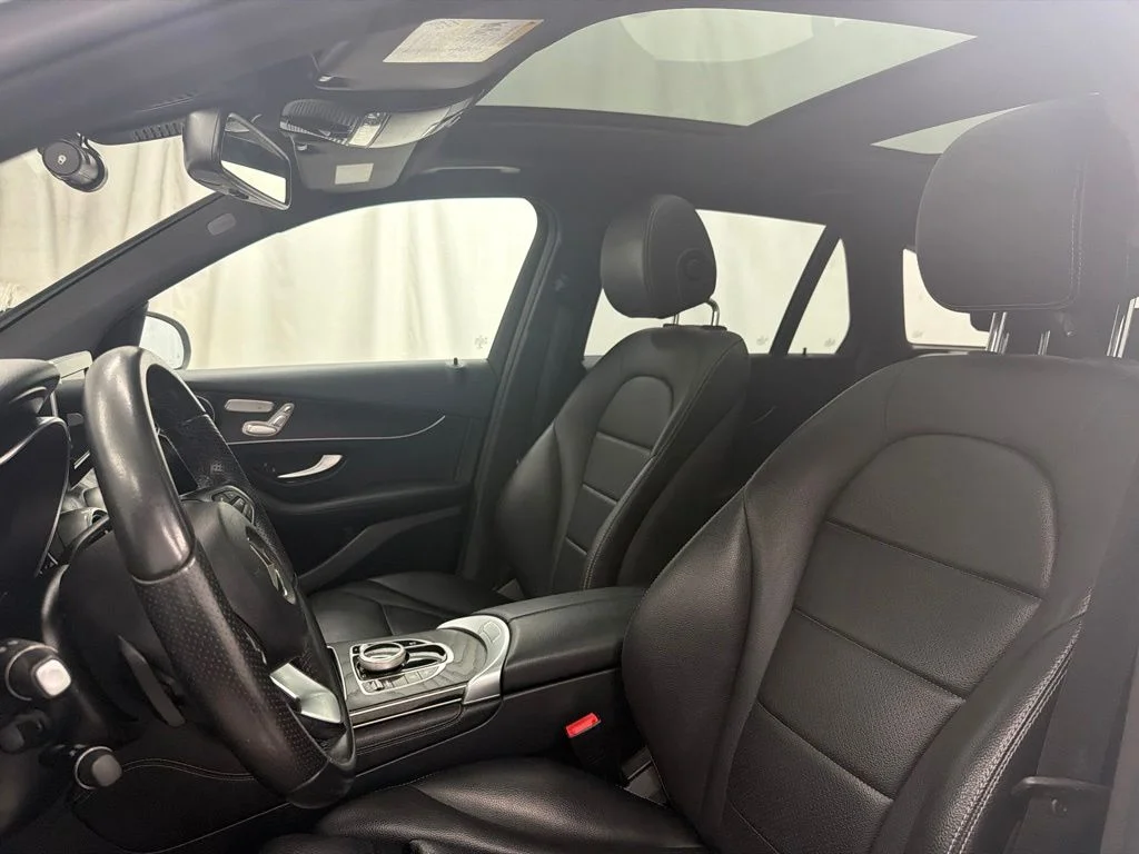 Used 2018 White Mercedes-Benz GLC 300 image 14