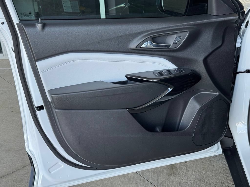 2026 Chevrolet Trax LT - Photo 23
