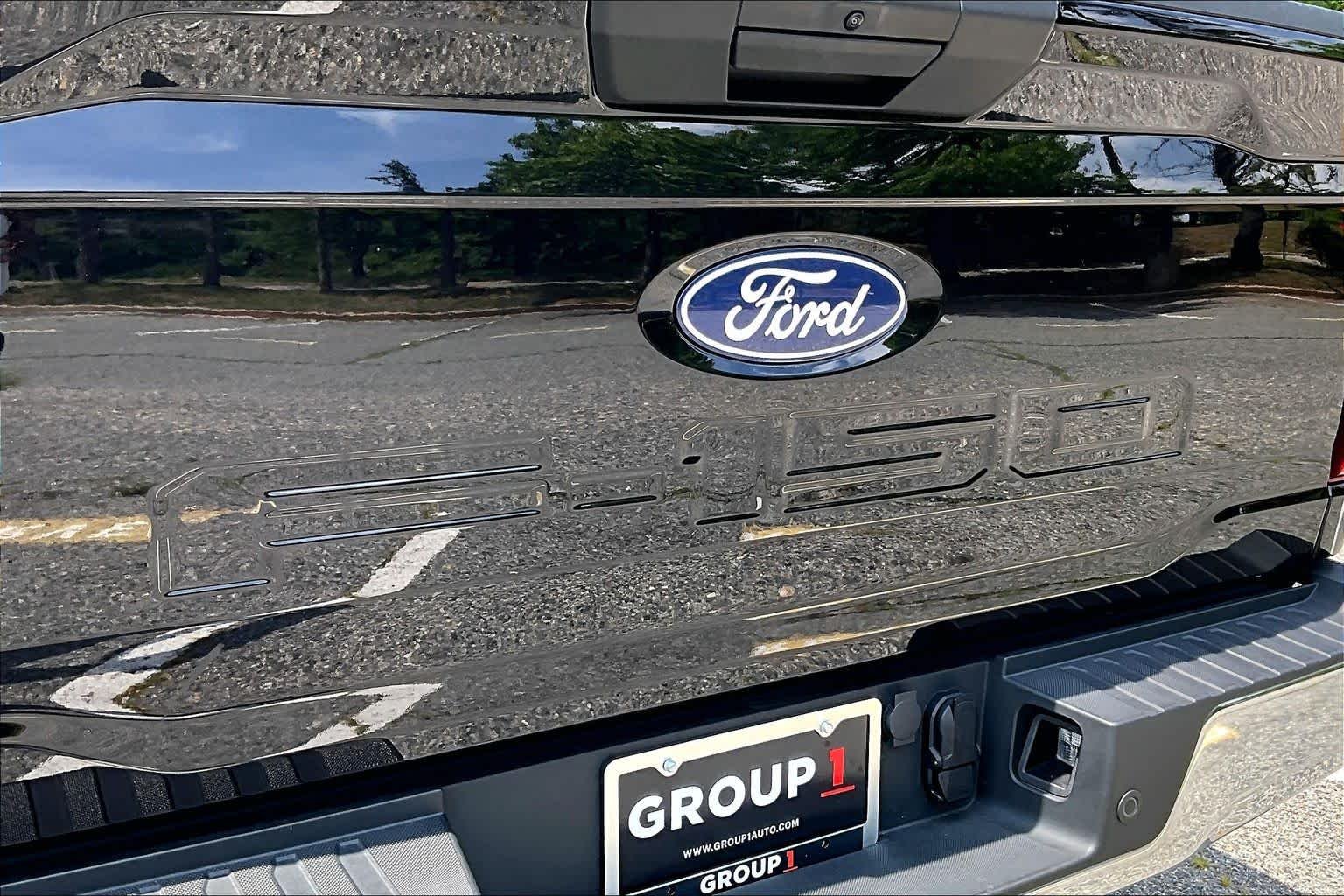 Used 2025 Agate Black Metallic Ford XLT image 30