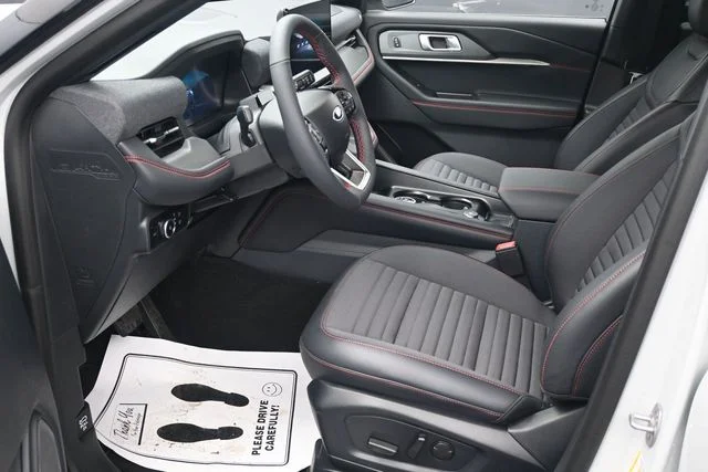 New 2027 Avalanche Gray Ford ST-Line image 6
