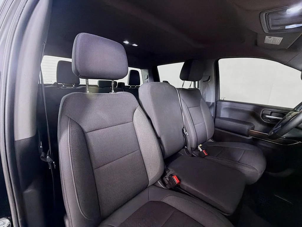 Used 2021 BLACK Chevrolet RST image 24