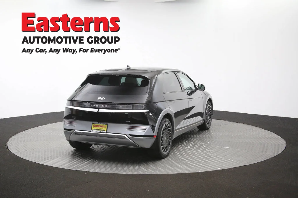 Used 2023 Black Hyundai Limited image 44
