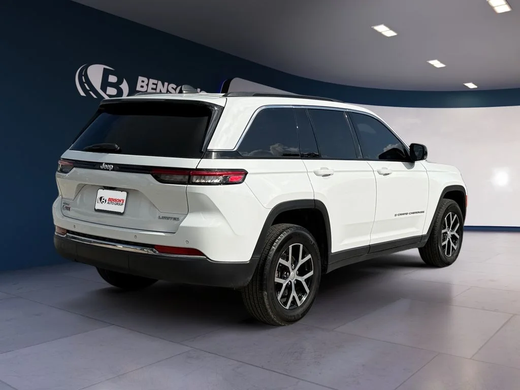 Used 2024 White Jeep Limited image 5