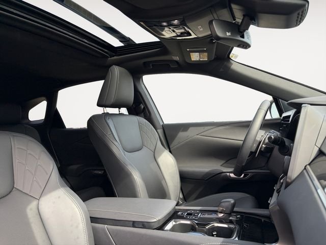 Used 2025 Silver Lexus 350 image 11