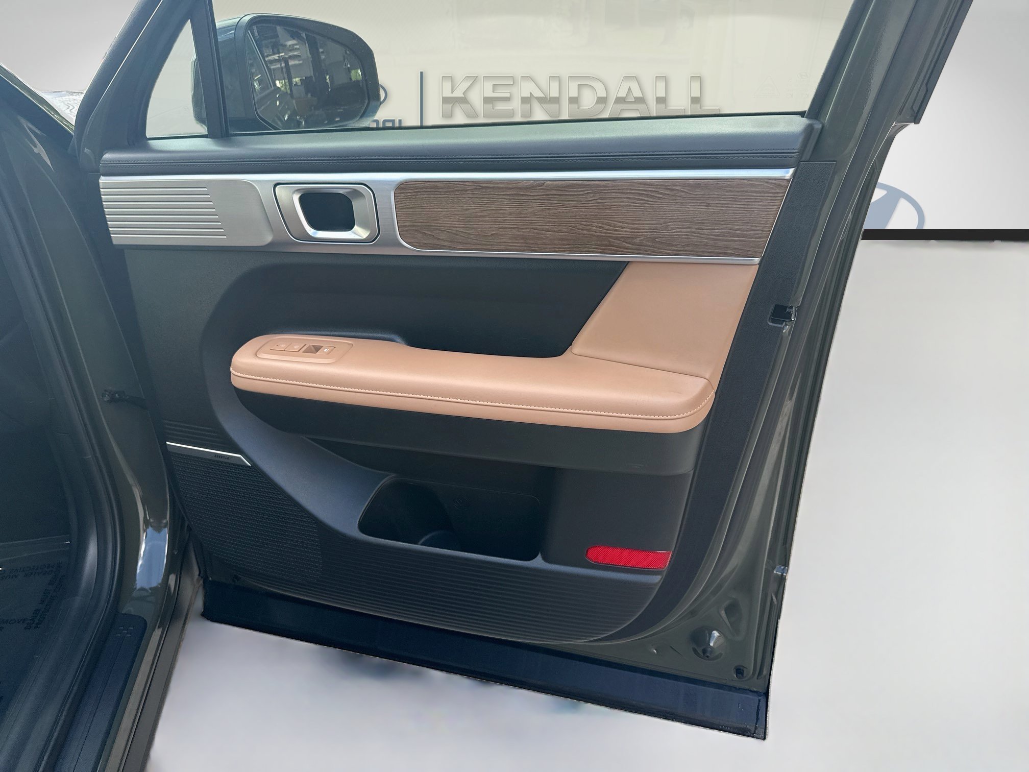 Used 2024 Rockwood Green Hyundai Limited image 29