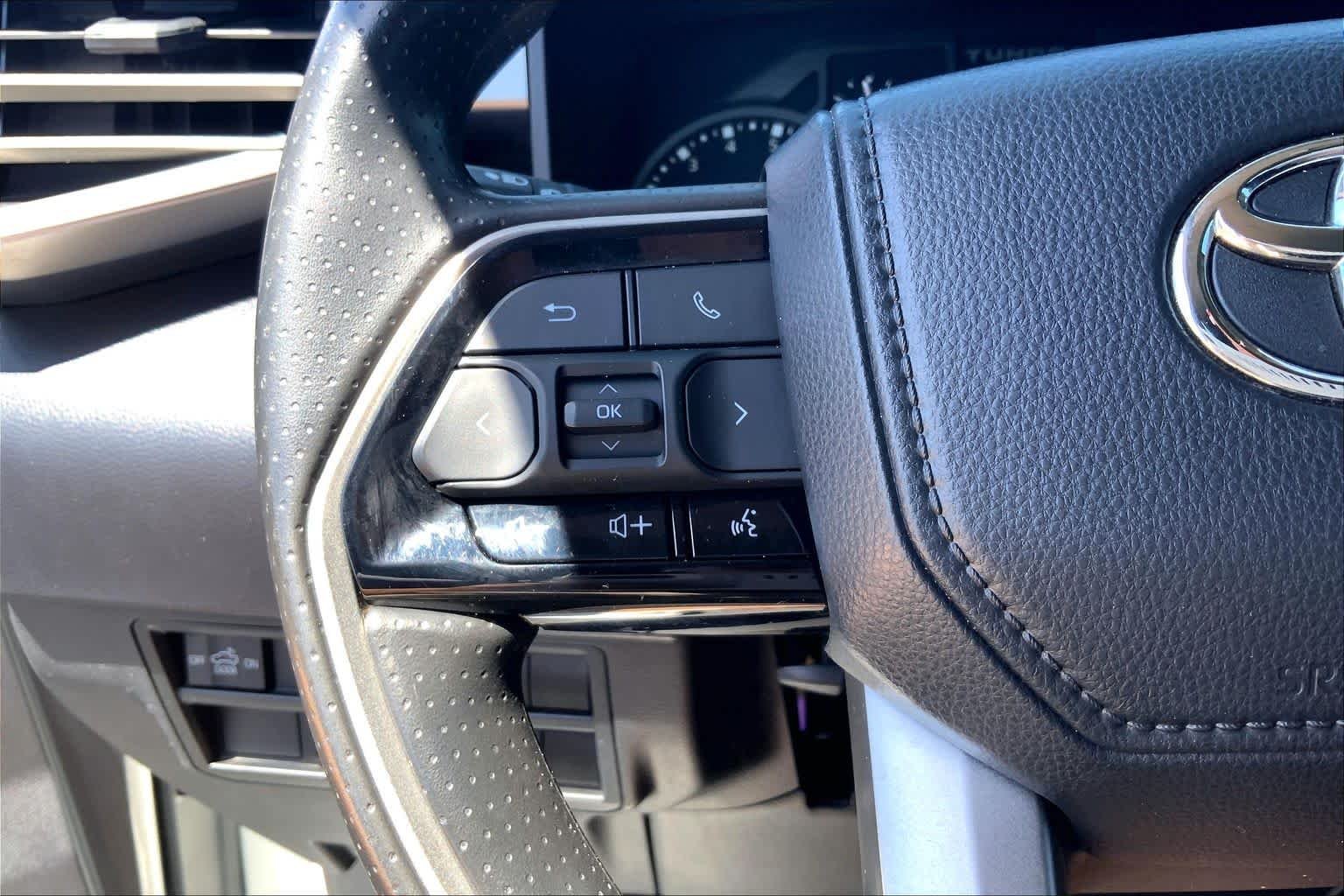 Used 2023 Ice Cap Toyota SR5 image 24