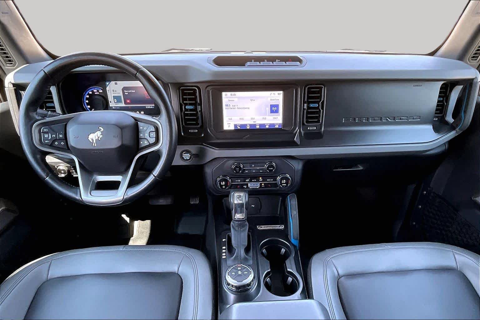 Used 2023 Oxford White Ford Black Diamond image 15