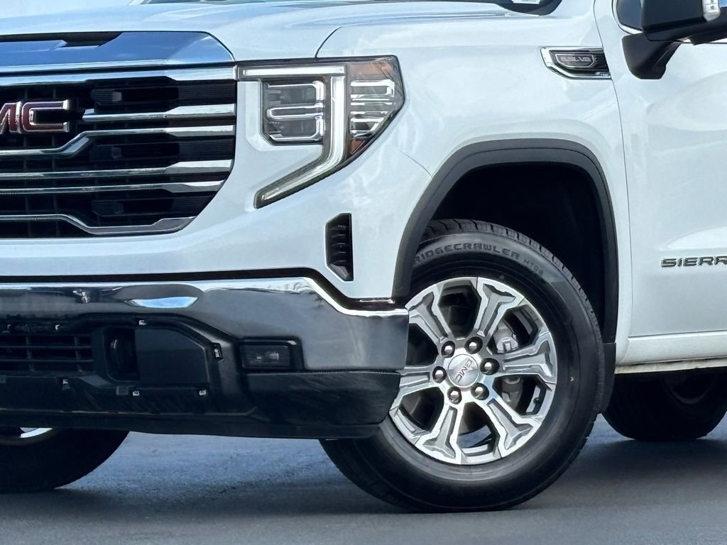Used 2025 White GMC SLT image 2
