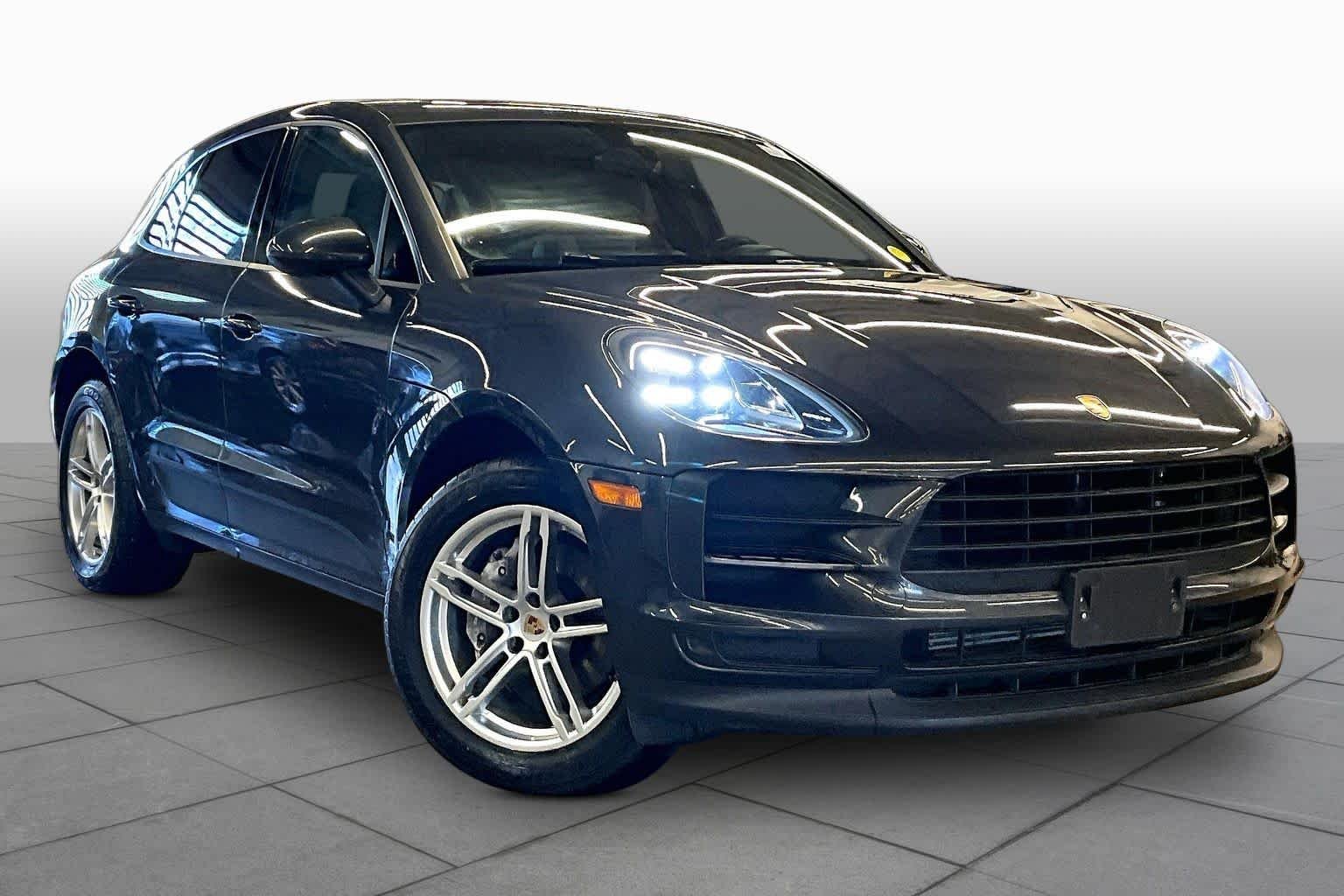 Used 2021 Volcano Grey Metallic Porsche  image 3