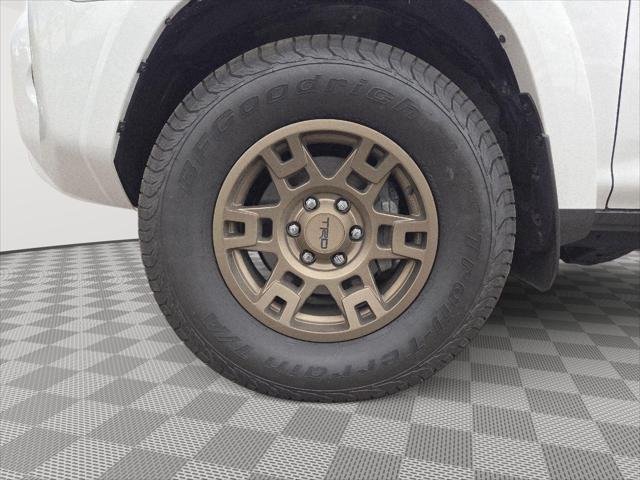 Certified Used 2023 Ice Cap Toyota SR5 image 34