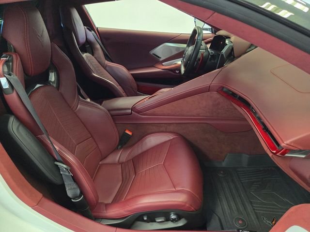 Used 2021 White Chevrolet Stingray image 13