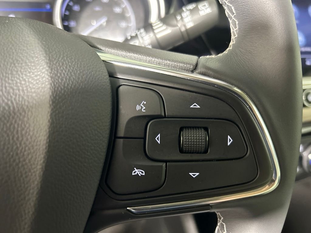 Used 2023 White Buick Select image 23