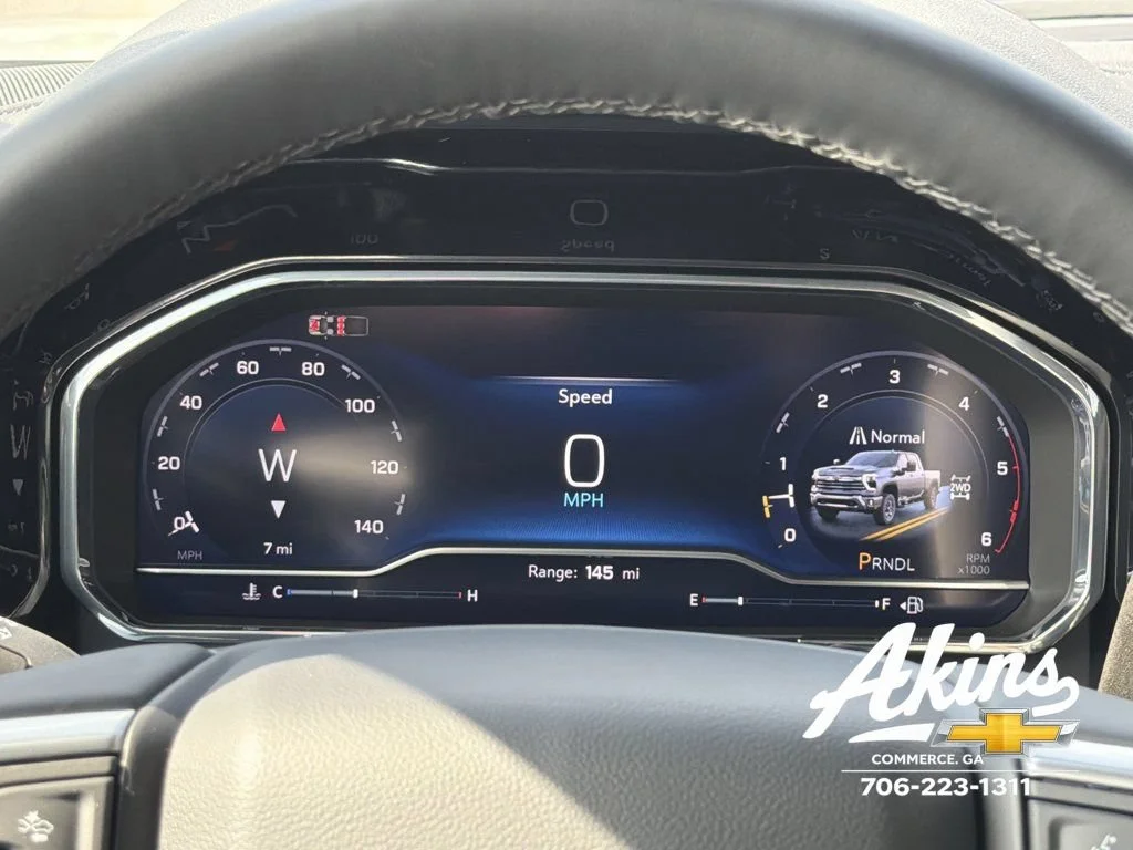 New 2025 Summit White Chevrolet LT image 21