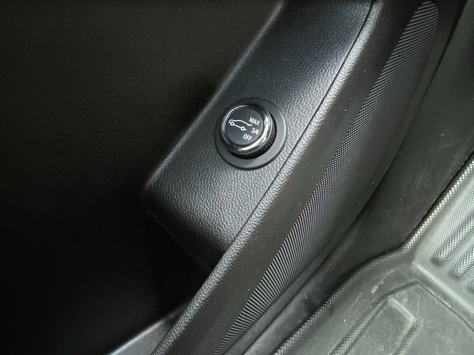 Used 2019 MOSAIC BLACK METALLIC Chevrolet LT Cloth image 38