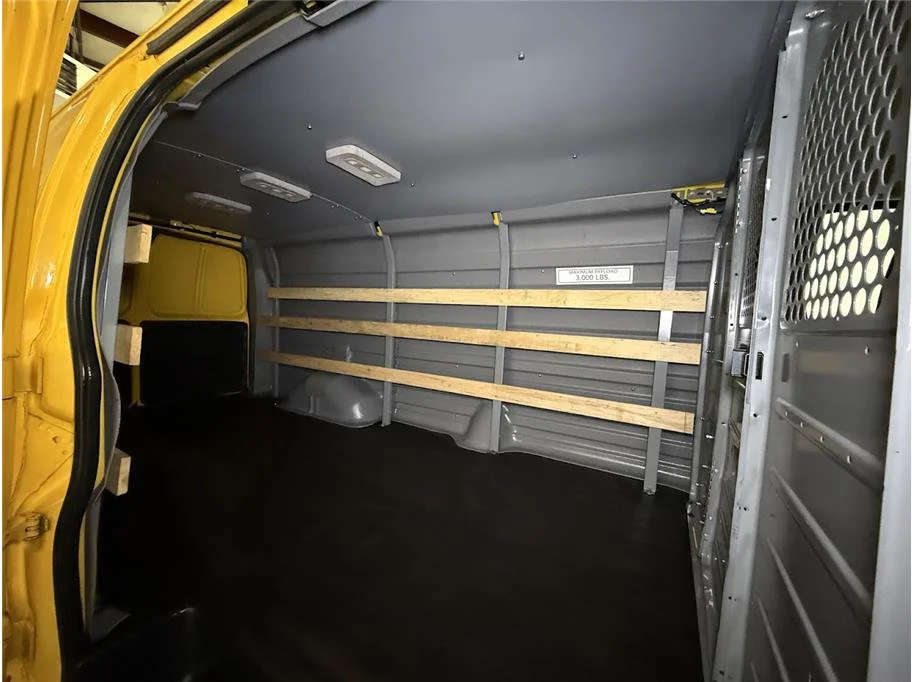 Certified Used 2018 Special Paint GMC Extended Van 3D image 20