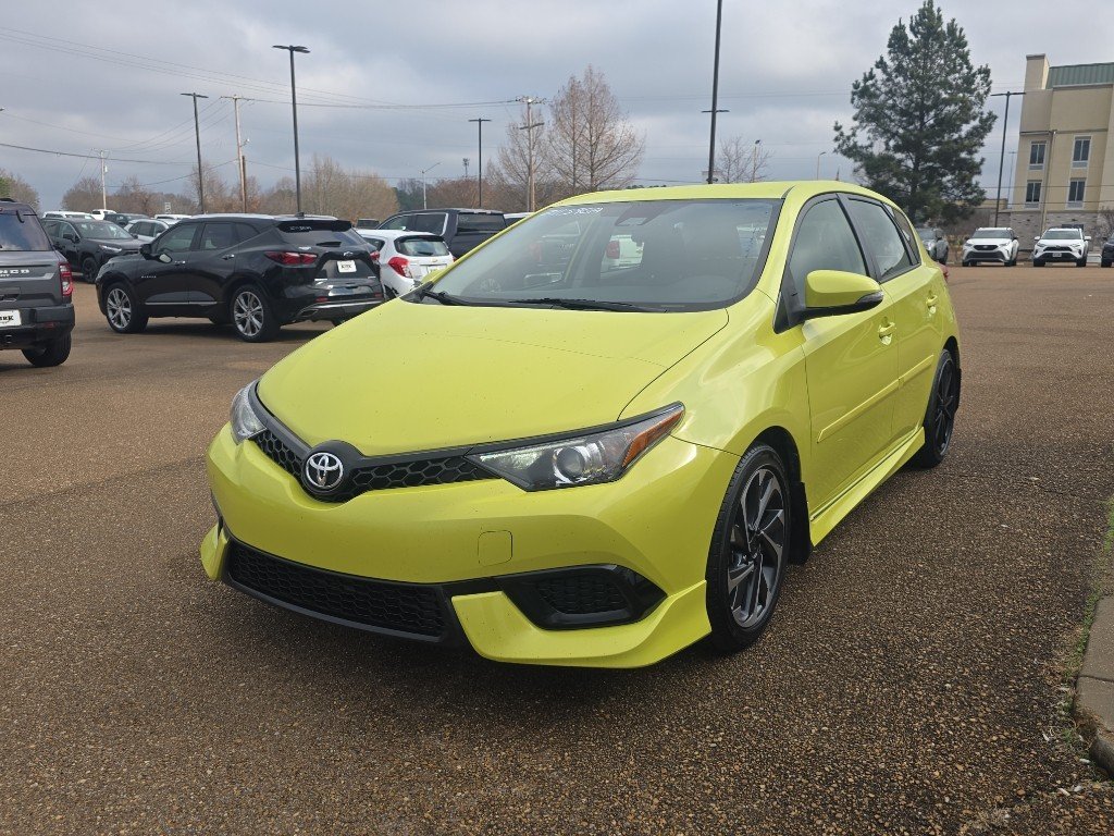 Used 2018 Toyota Corolla iM Base with VIN JTNKARJE8JJ554611 for sale in Grenada, MS