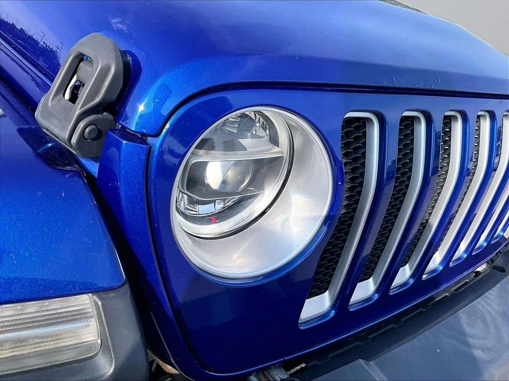 Used 2018 Blue Jeep Unlimited Sahara image 30