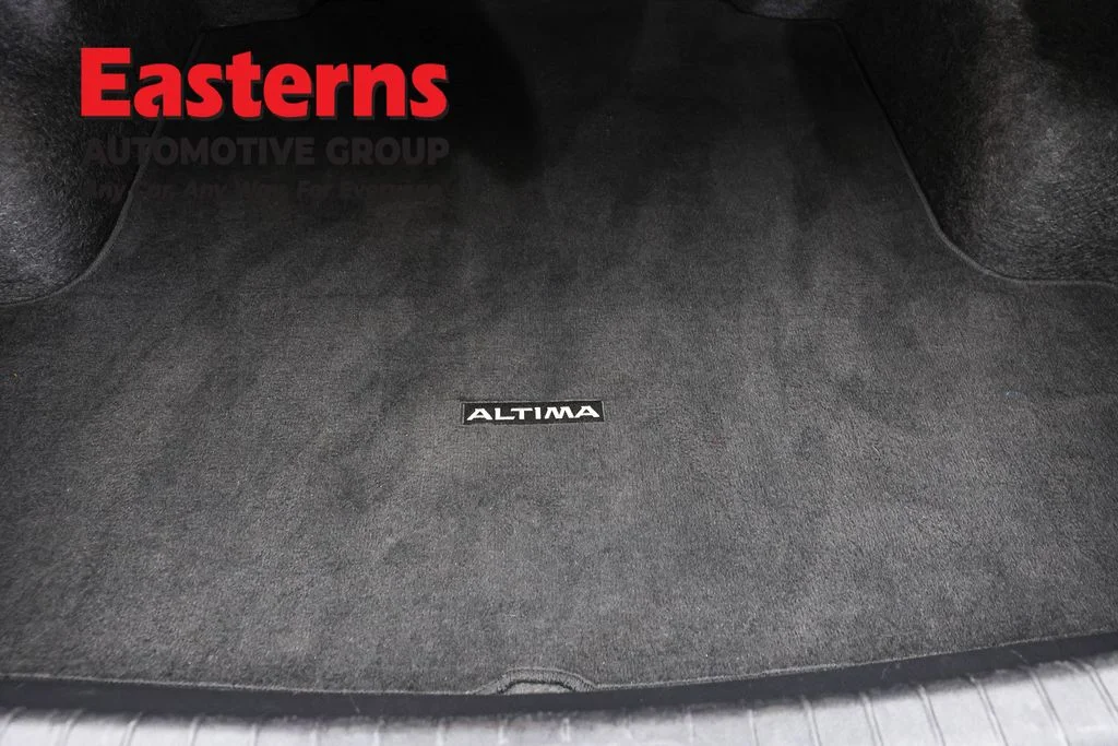 Used 2024 Black Nissan 2.5 SV image 9