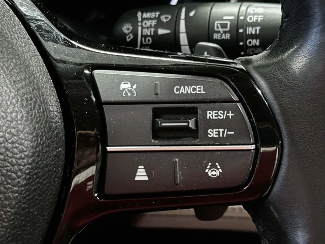 Certified Used 2024 Platinum White Pearl Honda AWD EX-L image 24