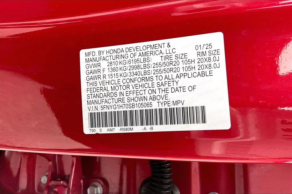 Used 2025 Red Honda Touring image 18