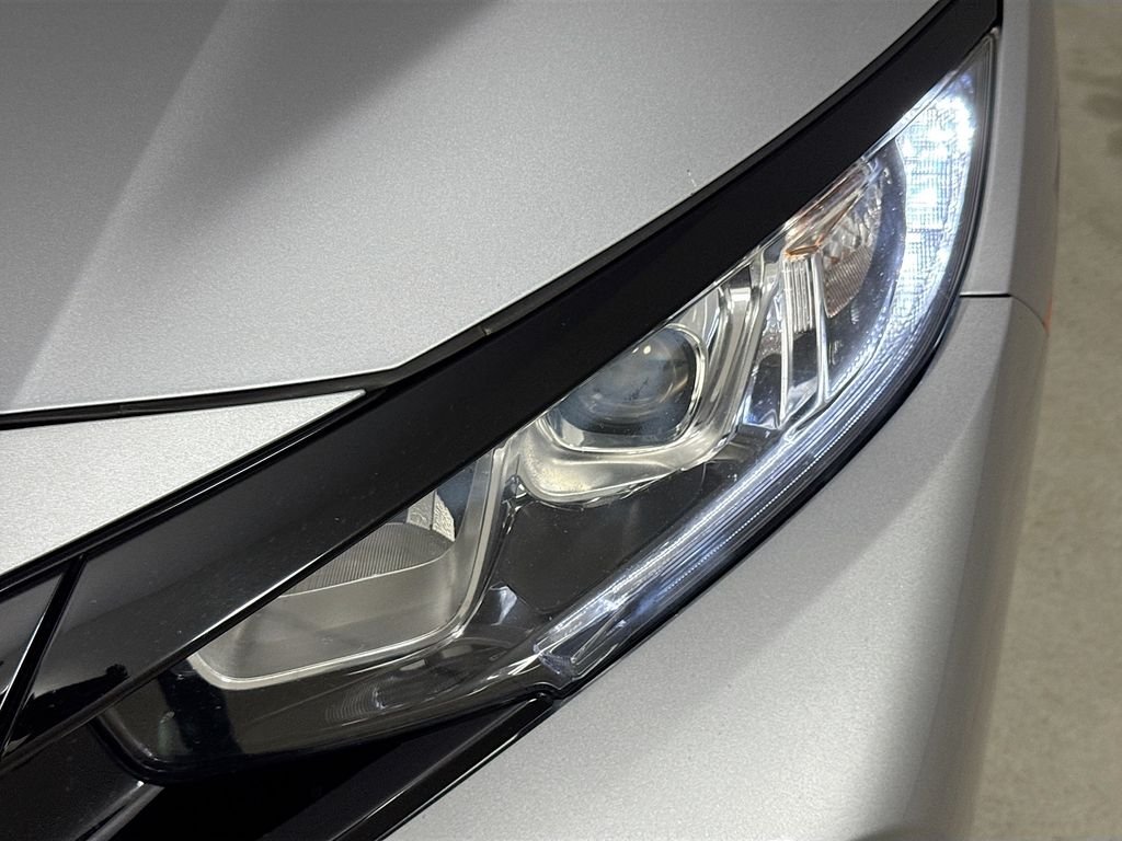 Certified Used 2017 Lunar Silver Metallic Honda Si image 35