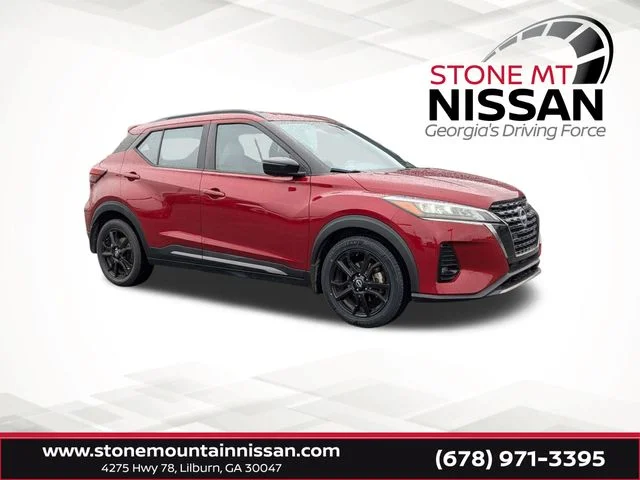 2022 Nissan Kicks SR
