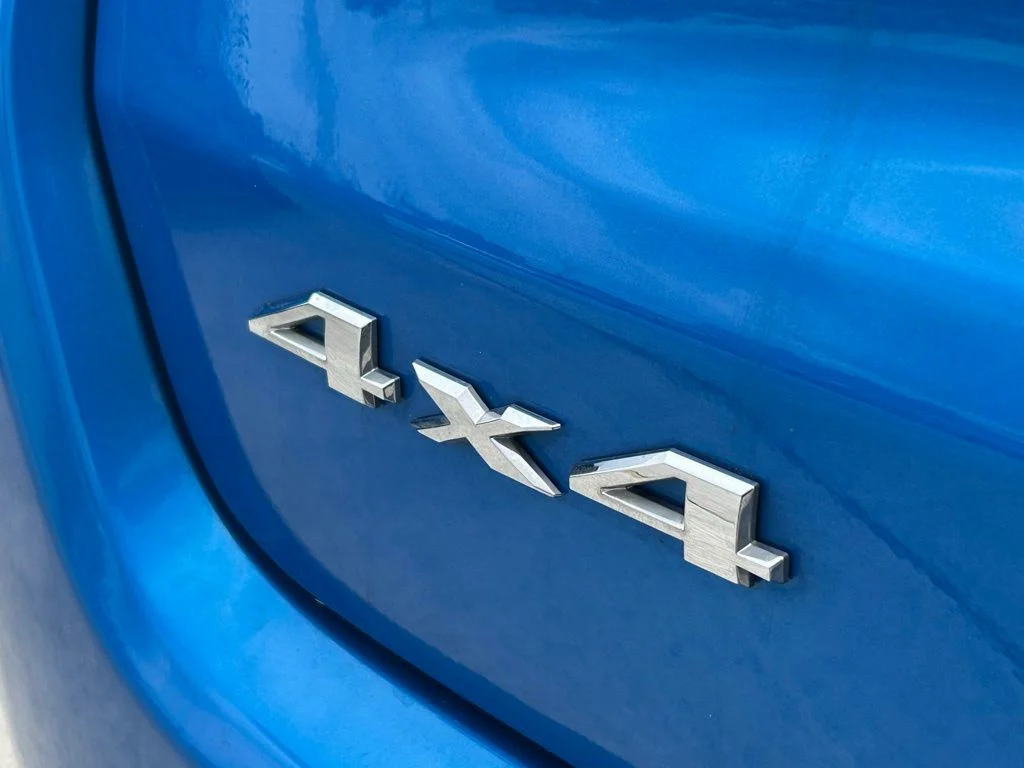 Used 2023 Blue Jeep Limited image 41